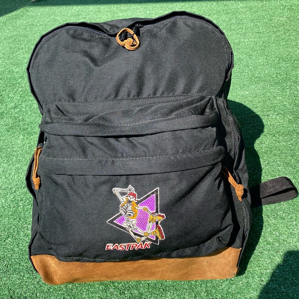 Rare Vintage 90’s Eastpak Skeleton Skater Leather Bottom Black Backpack USA Made